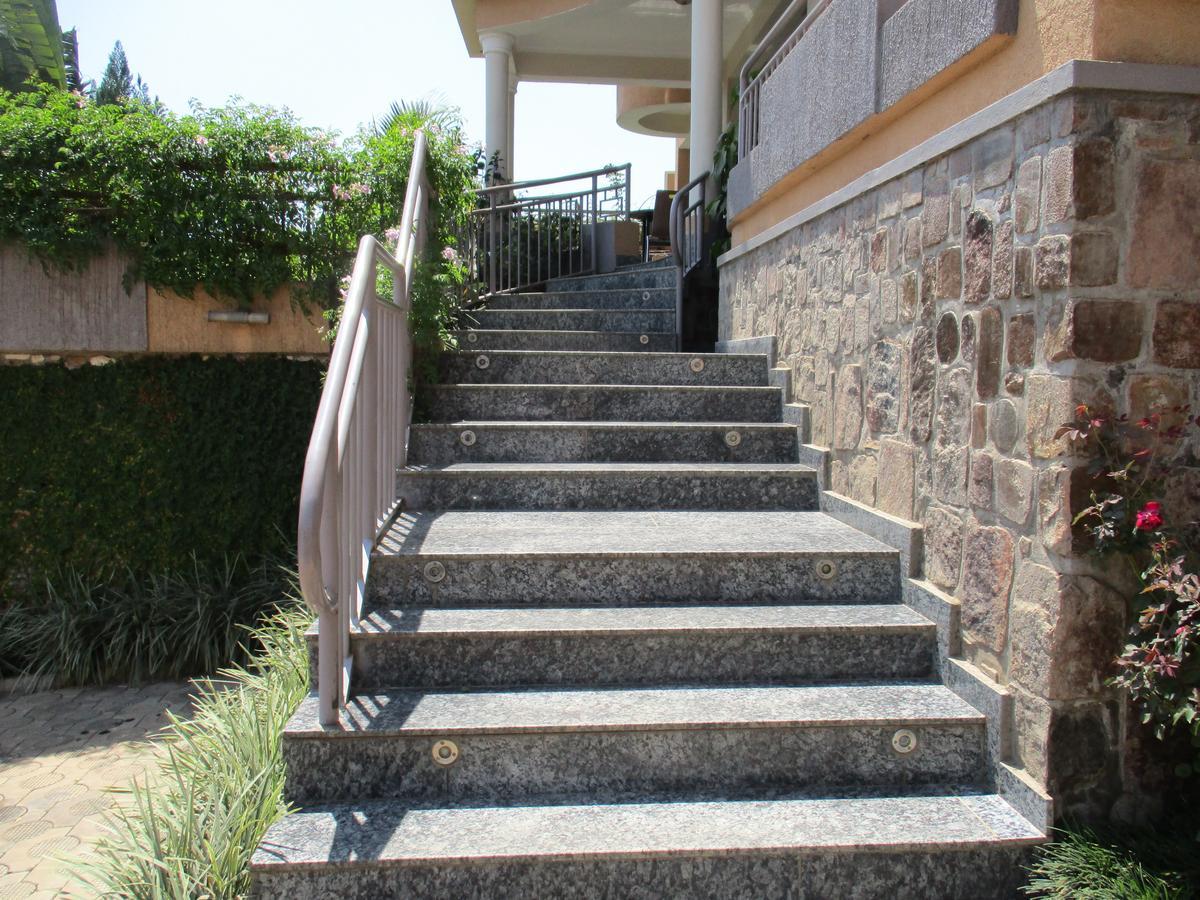 Amaris Hotel Kigali Eksteriør billede